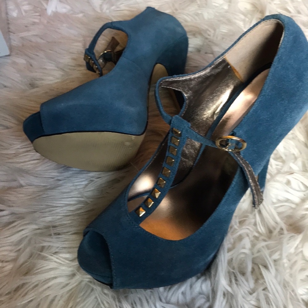 New Steve Madden Blue Suede High Heels